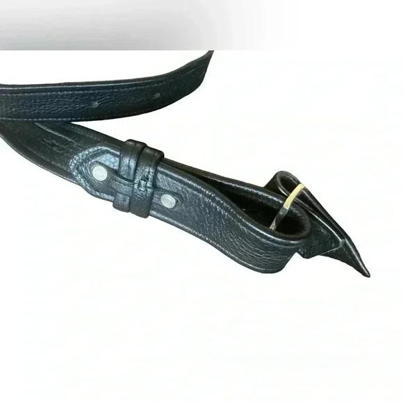 Tom Thomas Leathers Daz Asymmetrical Crossbody - Picture 8 of 15